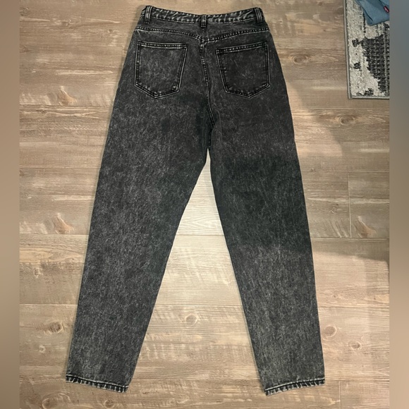 Pretty Little Things ripped jeans - Picture 2 of 3